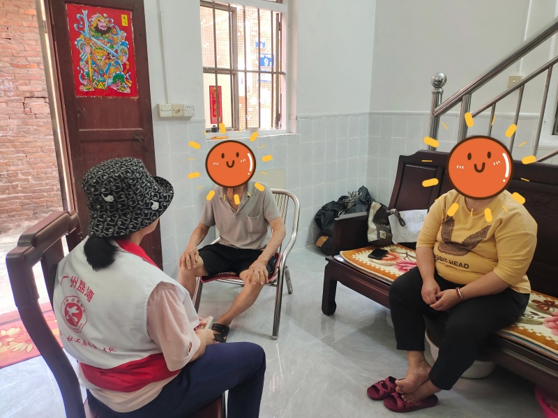 浓情端午，蓝马甲银铃反诈万里行 东沙街社工站开展南漖端午慰问暨反诈宣传活动